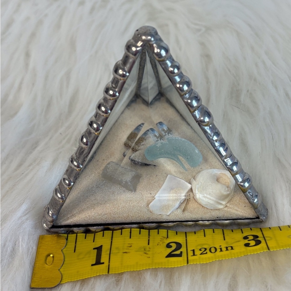 Triangular Glass Terrarium with Sand and Shells - Picture 4 of 7